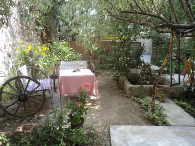 Gobi Pension Bergama Guest house